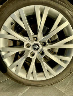 Škoda Superb 2.0 TDi 147 KW DSG 4x4 L&K